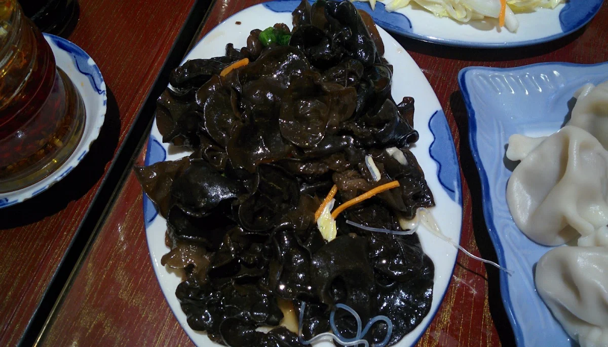 Champignons Noirs