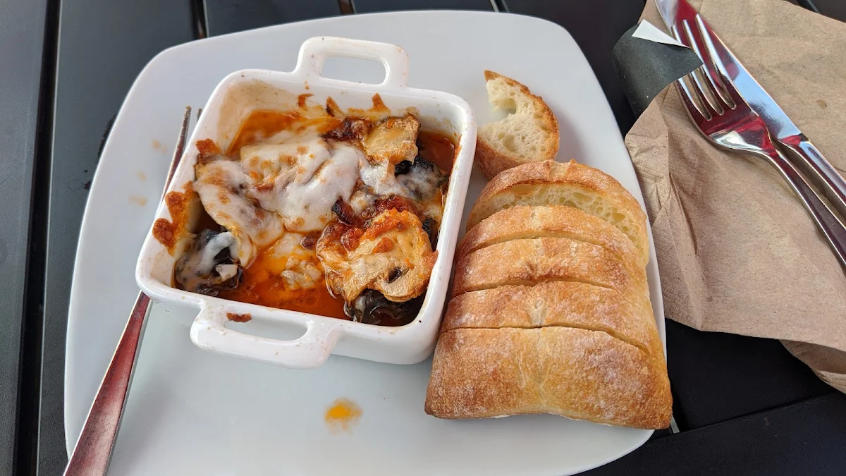 Escargots Beurre de Tomates Séchées Champignons & Vin Blanc Gratiné