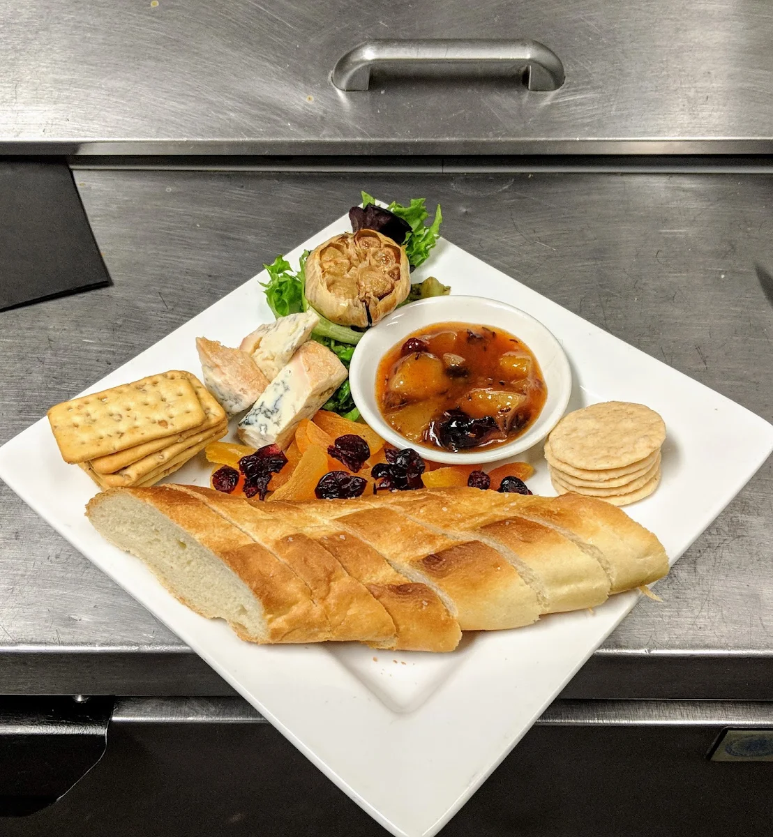 Roasted Garlic Platter