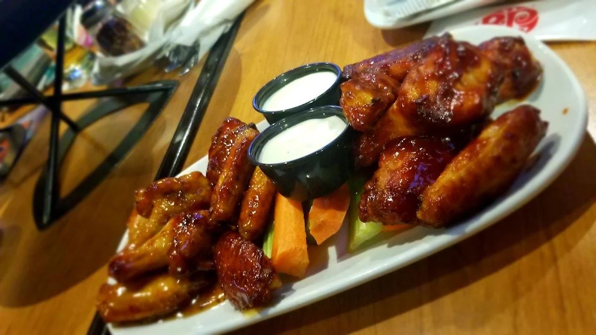 Honey Garlic & BBQ Wings