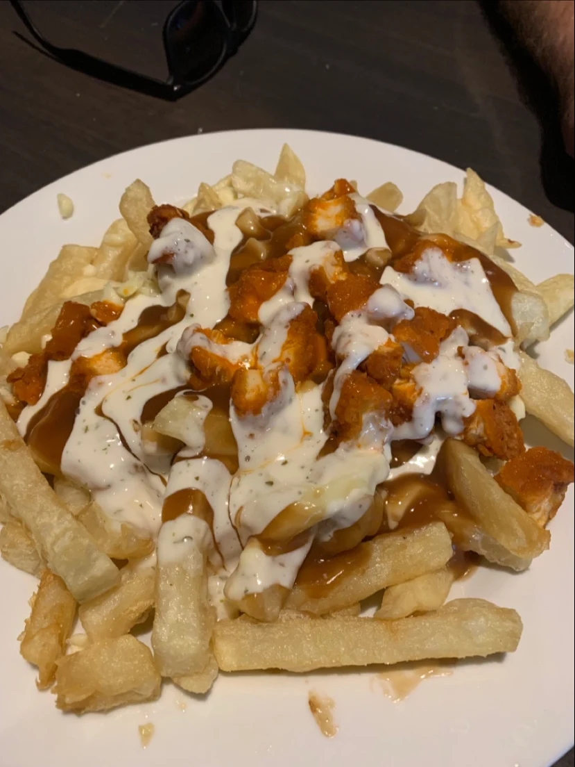 Buffalo Chicken Poutine