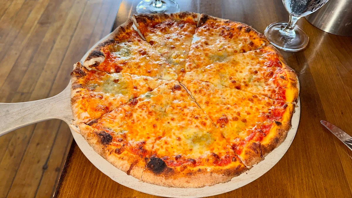 Quattro Fromaggio Pizza