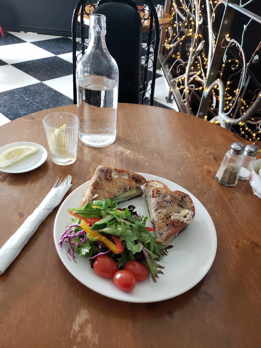 Grilled Cheese & House Salad