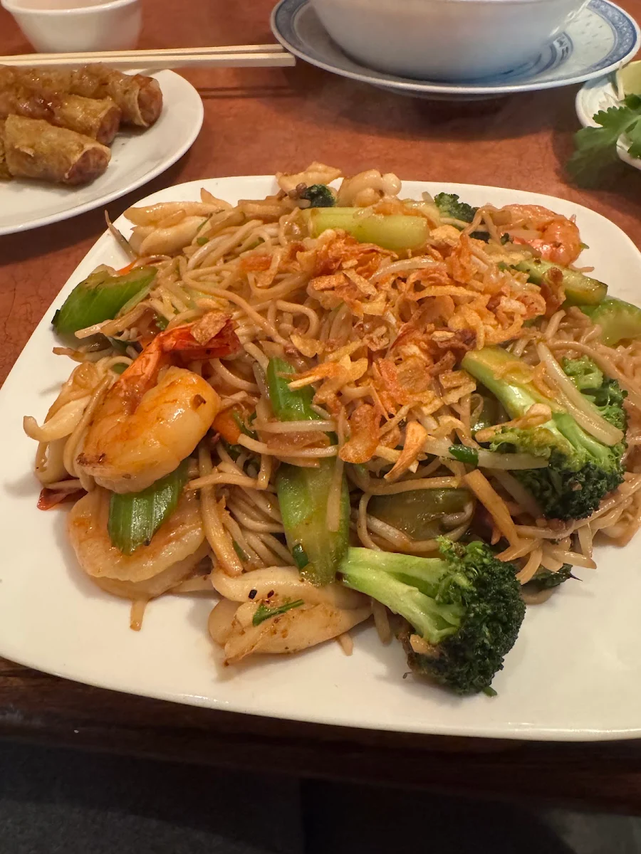 Everything Mixed Stir-Fried Egg Noodles