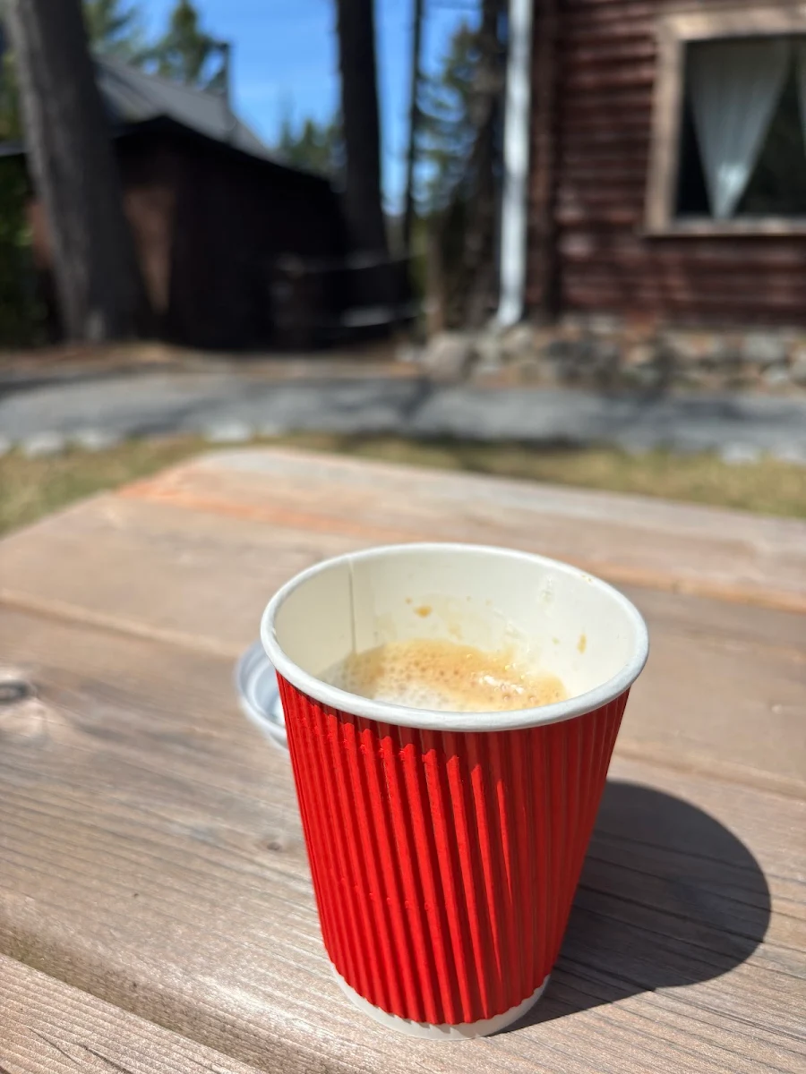 Highlights, Café des Pins