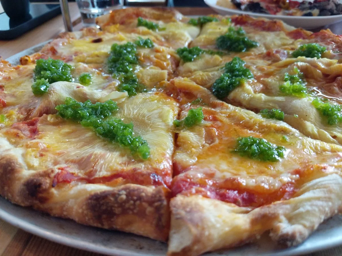 Tiki Pizza