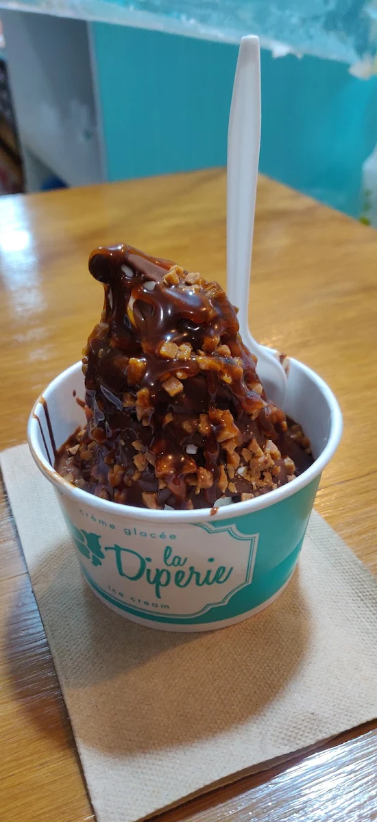 Dark Chocolate Dip with Skor Bits and Caramel Sauce Regular Size