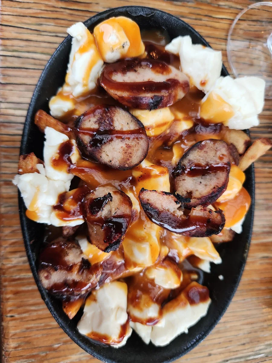 Mini Poutine Classique, Le Sainte-Emmélie resto-pub