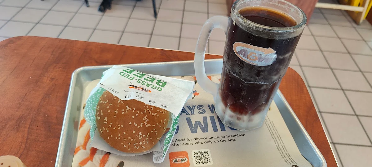 Mozzarella Cheese Burger & Root Beer