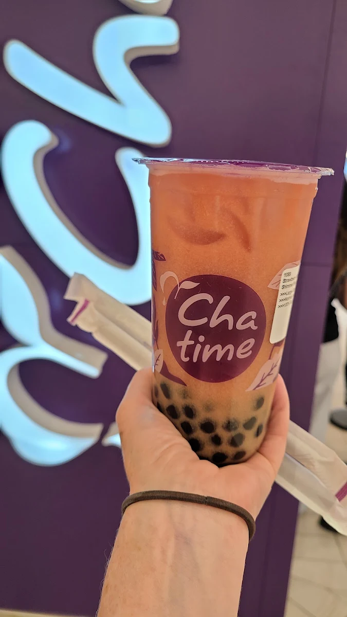 Strawberry White Grape Boba Tea