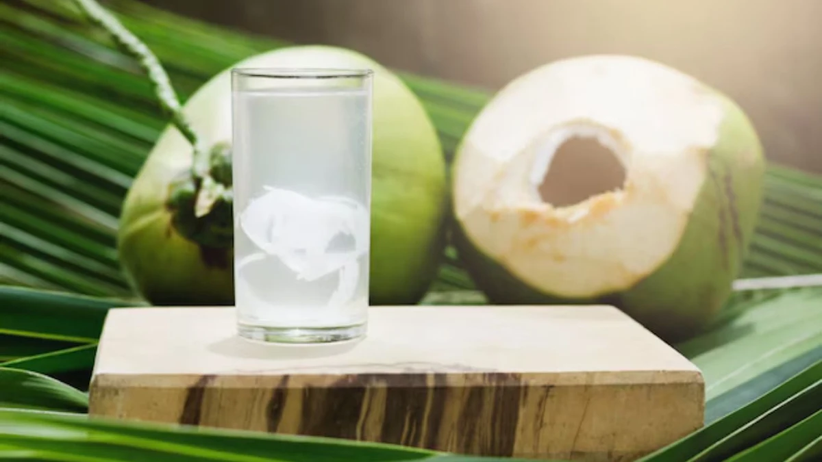Fresh Young Coconut Juice Nước Dừa Tươi