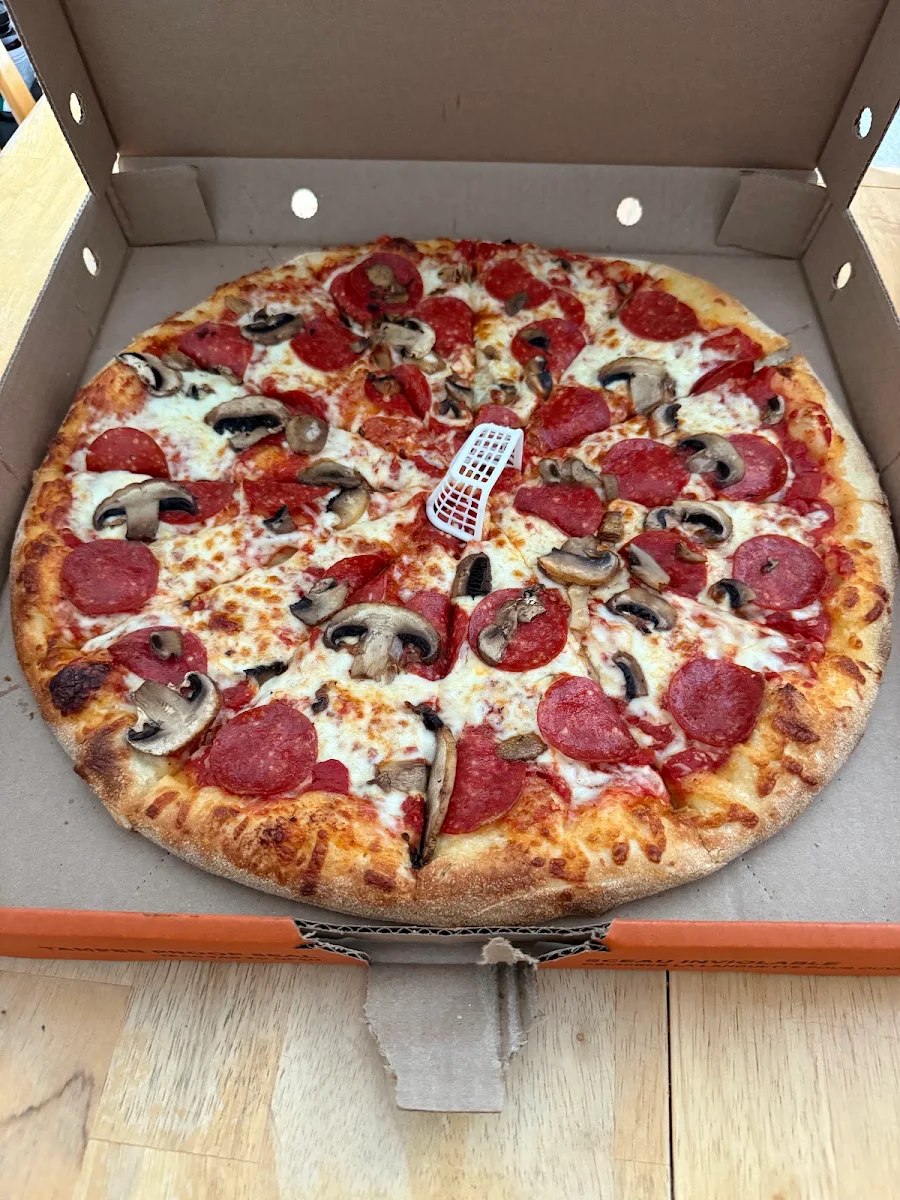 Pepperoni Mushrooms Pizza