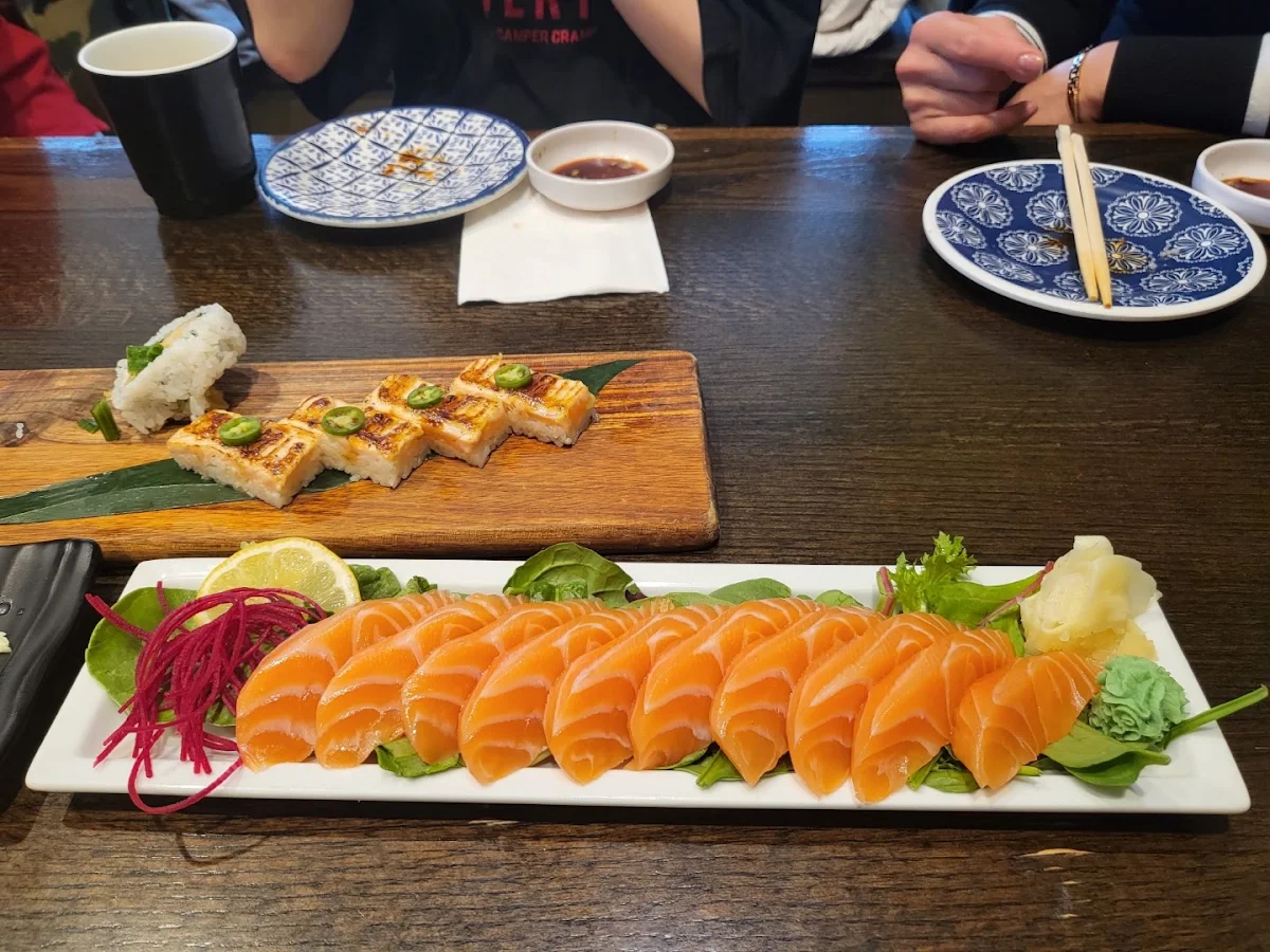 Salmon Sashimi Don