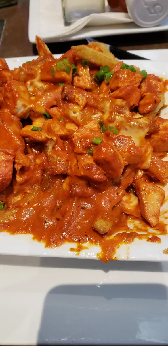 Butter Chicken Poutine