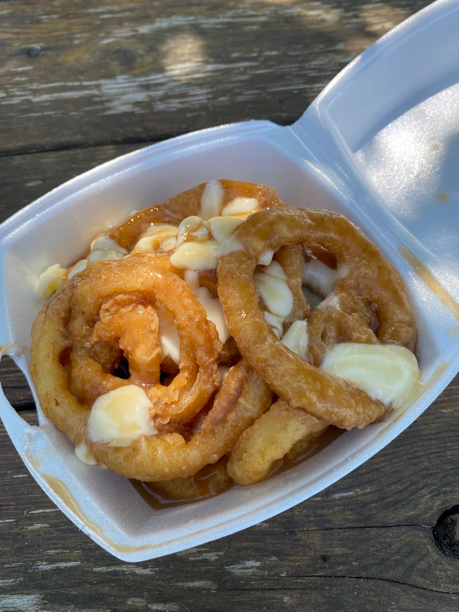 Onion Ring Poutine