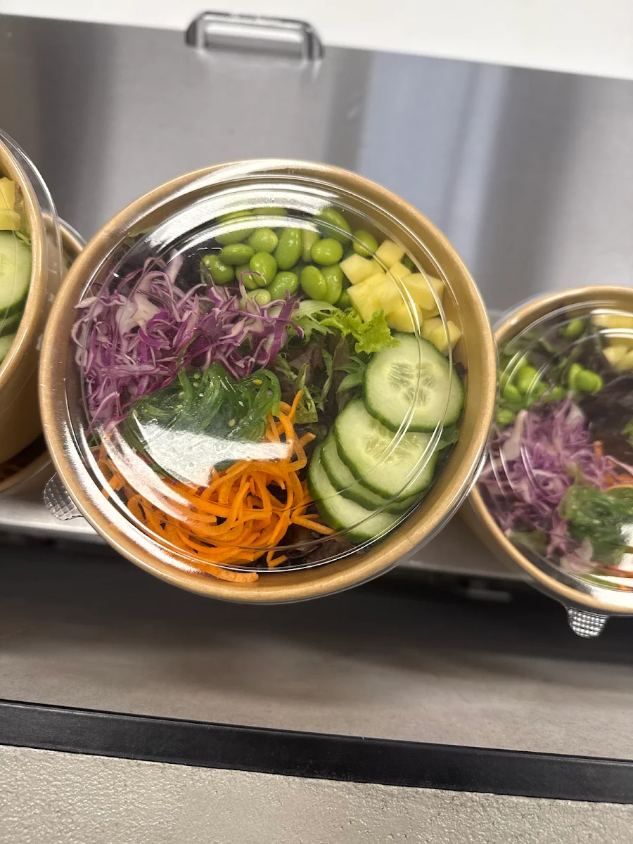 Highlights, Maui Poke+Café