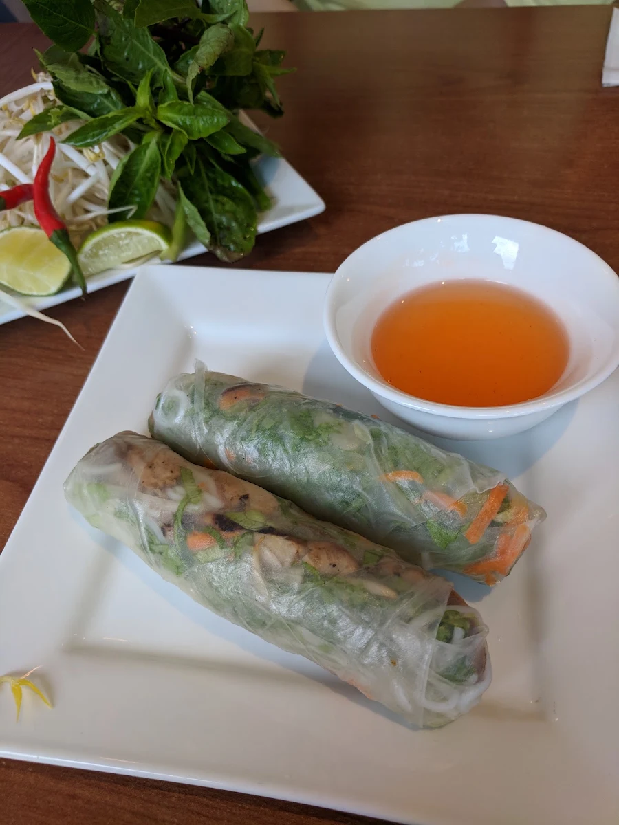 Grilled Chicken Spring Roll, Pho Ngoc Tuan