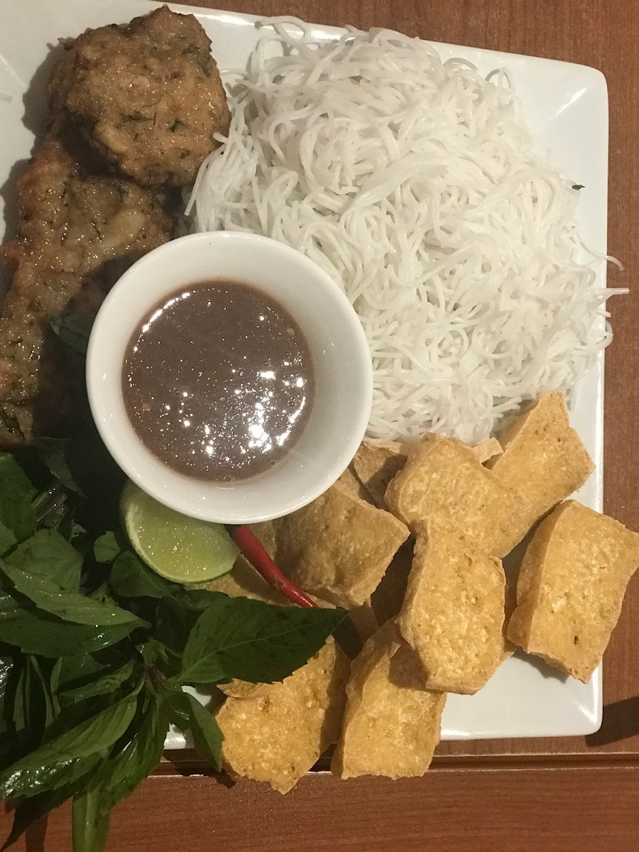 Highlights, Pho Ngoc Tuan