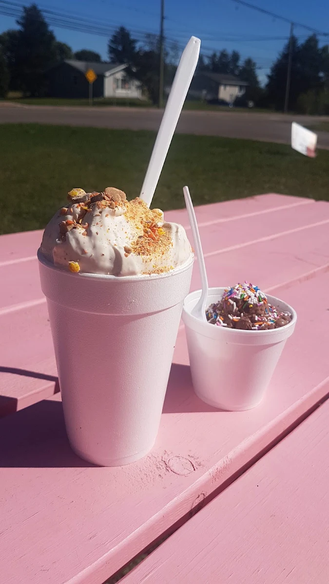 Skor Sundae and Small Chocolate Sundae