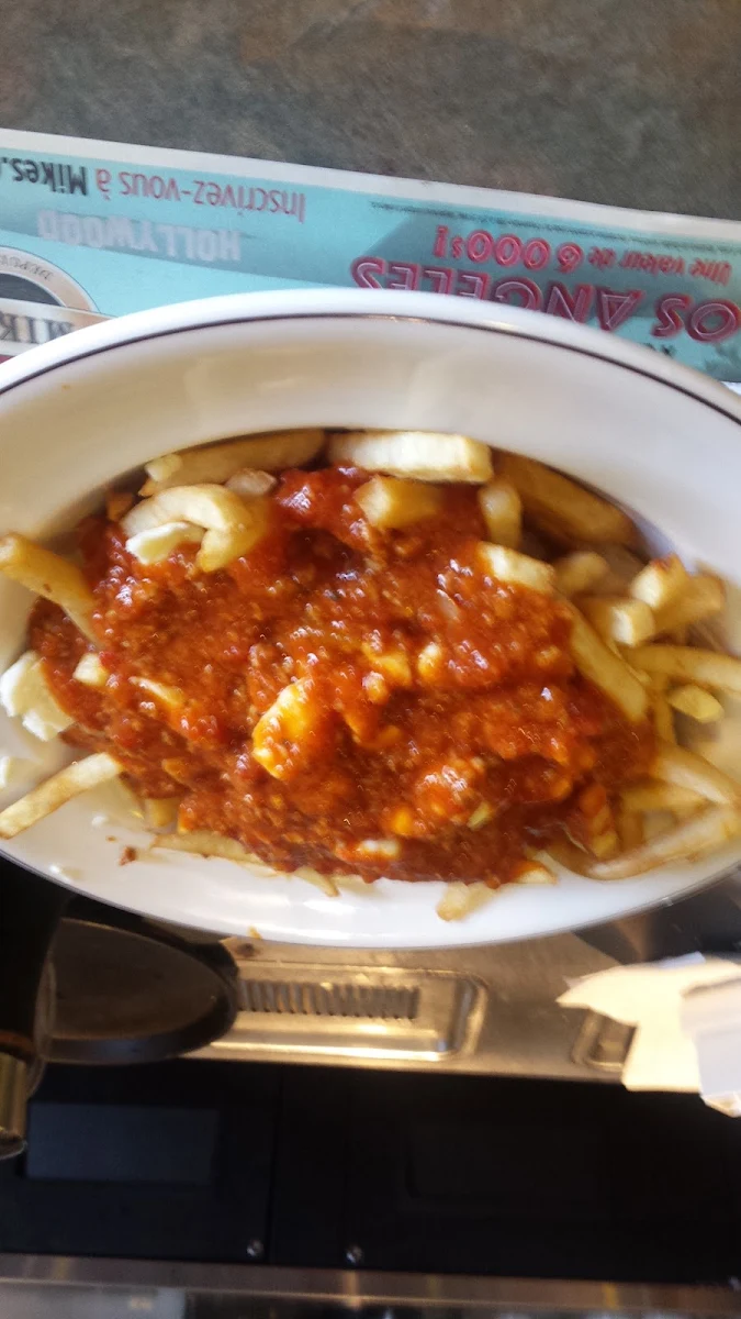 Poutine, Toujours Mikes