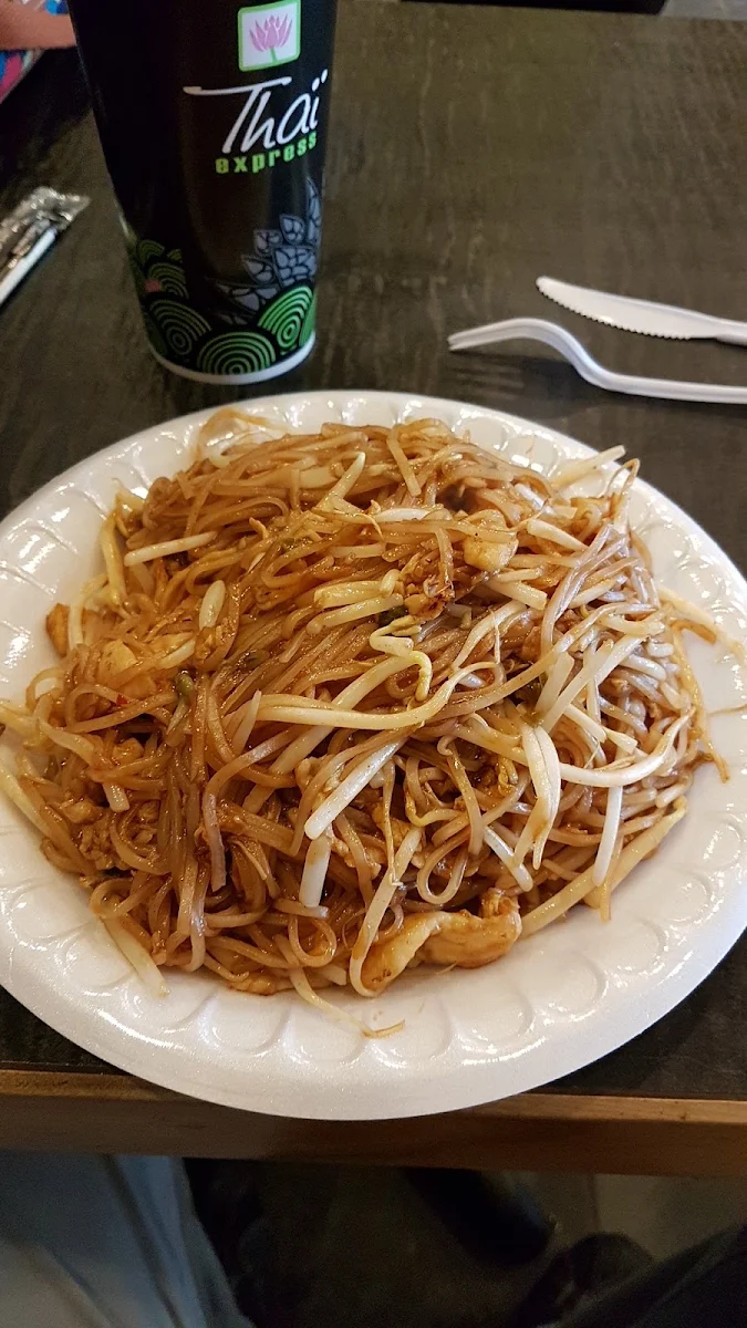 Chicken Pad Thai