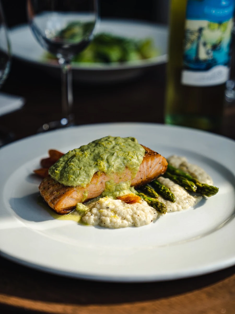 Highlights, Le Restaurant Crossbar