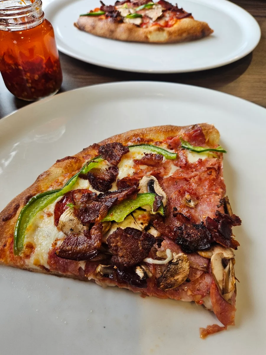Highlights, Ancien Four A Pizza