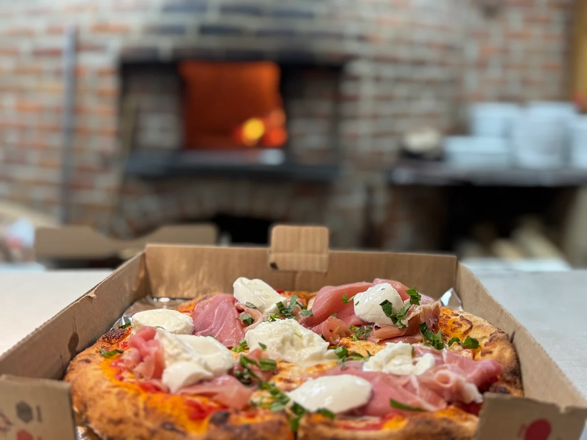 Highlights, Ancien Four A Pizza