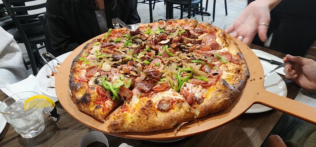 Highlights, Ancien Four A Pizza