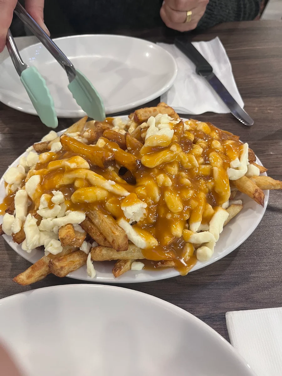 Poutine Régulière, Ancien Four A Pizza