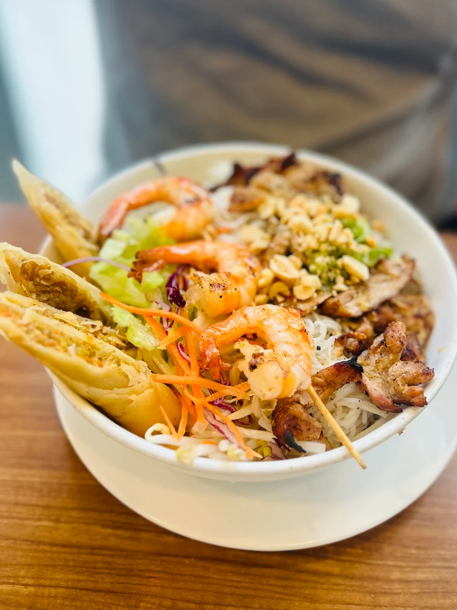 Bun Vermicelli Deluxe