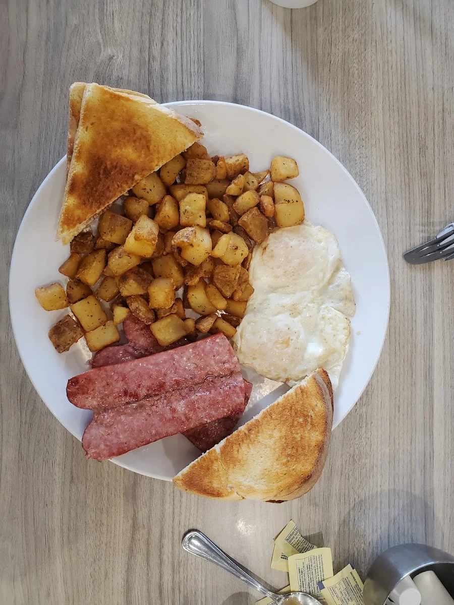 2 Eggs, Smitty's Restaurant & Lounge - Grande Prairie