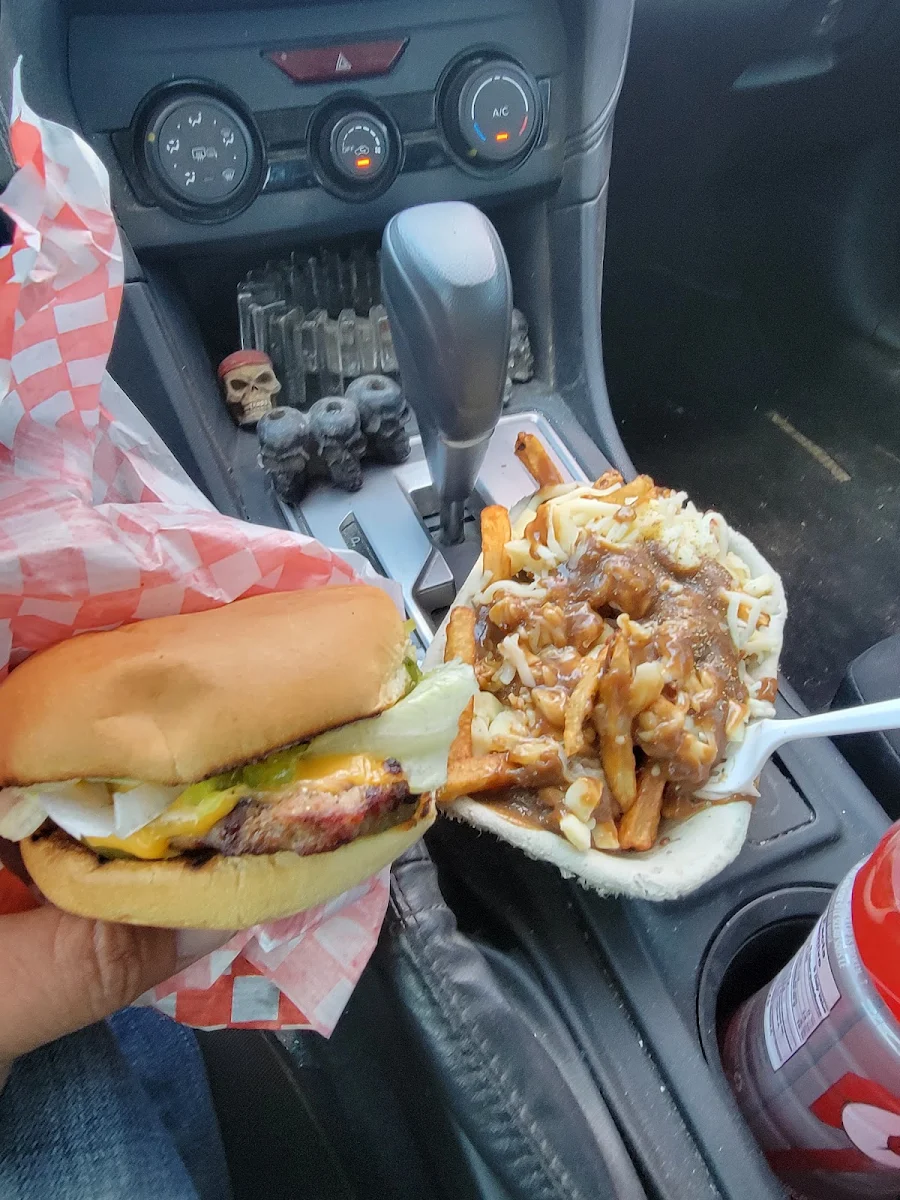 Cheese Burger and Poutine
