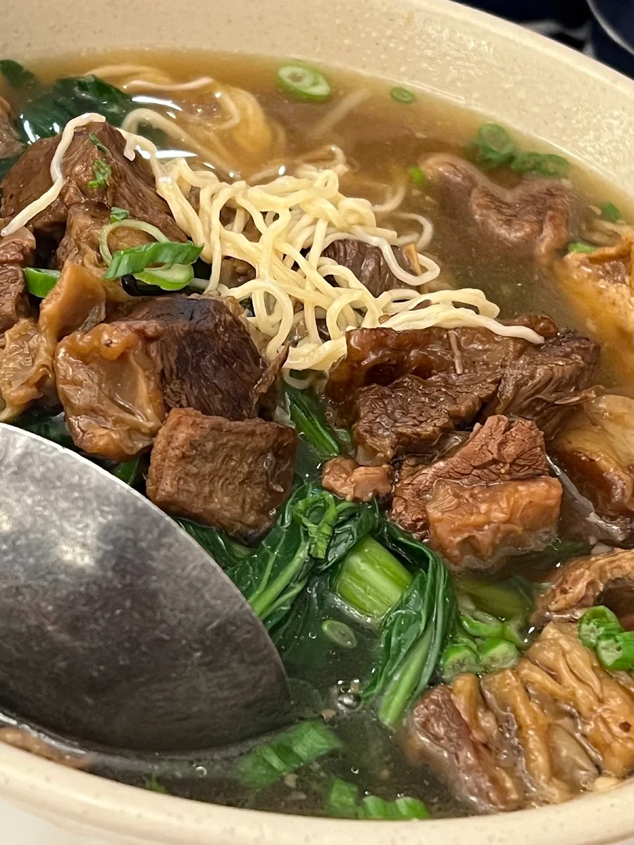Beef Brisket w Noodles