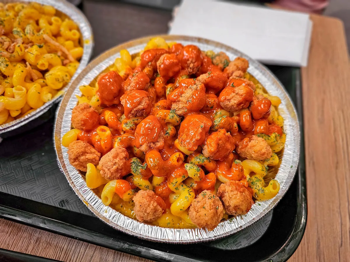 Buffalo Mac and Cheese