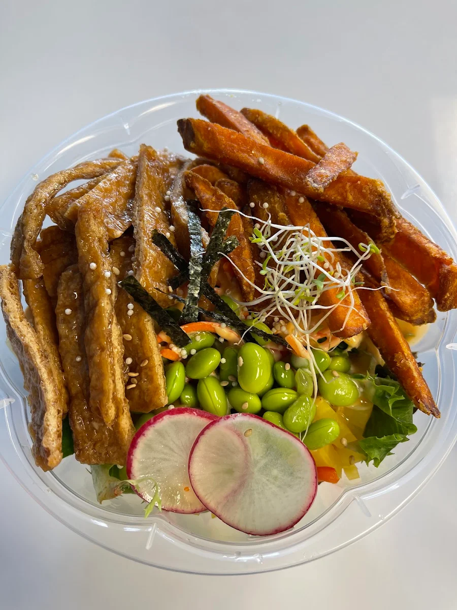 Chef Poke Saumon Épicé Patate Douce Frite