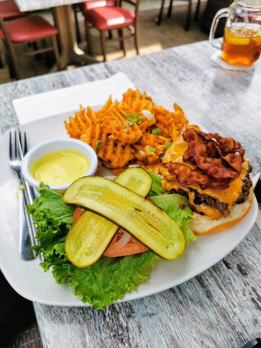 Bacon Cheddar Burger