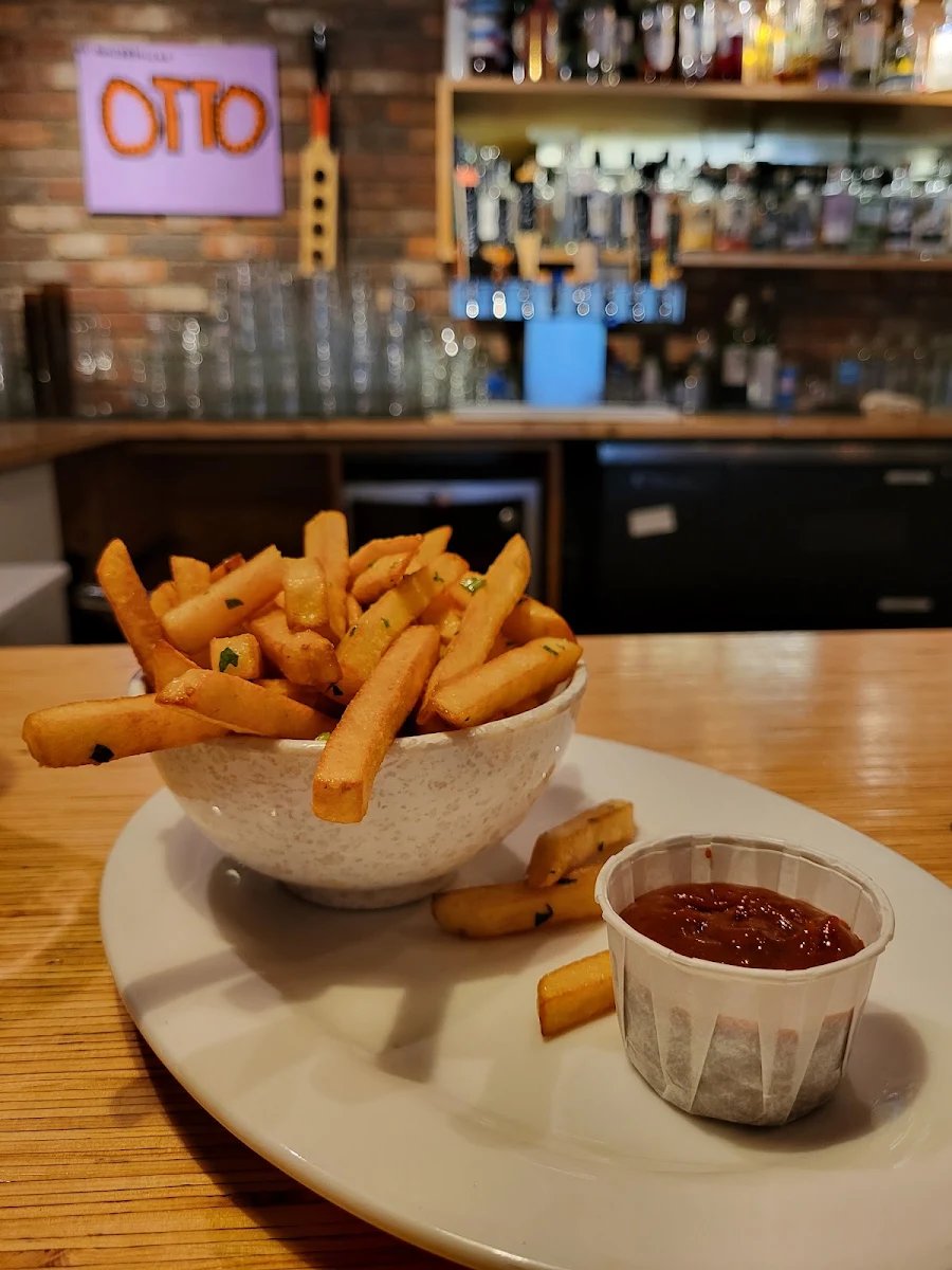 Fries with Curry Ketchup