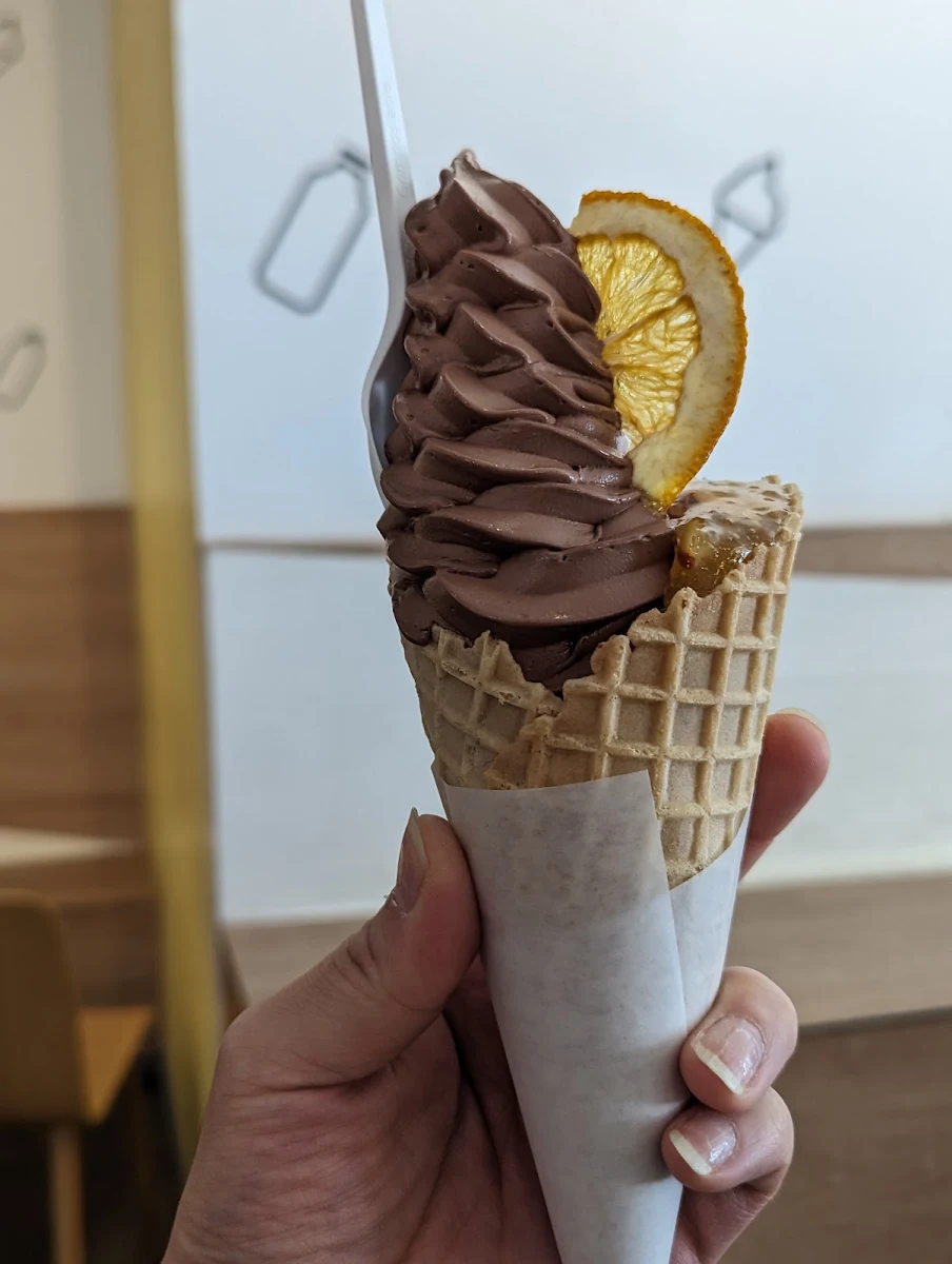 Sunset in California w Dark Chocolate Ice Cream