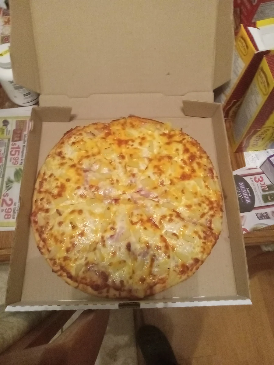 Ham Pineapple and Cheddar Cheese Pizza