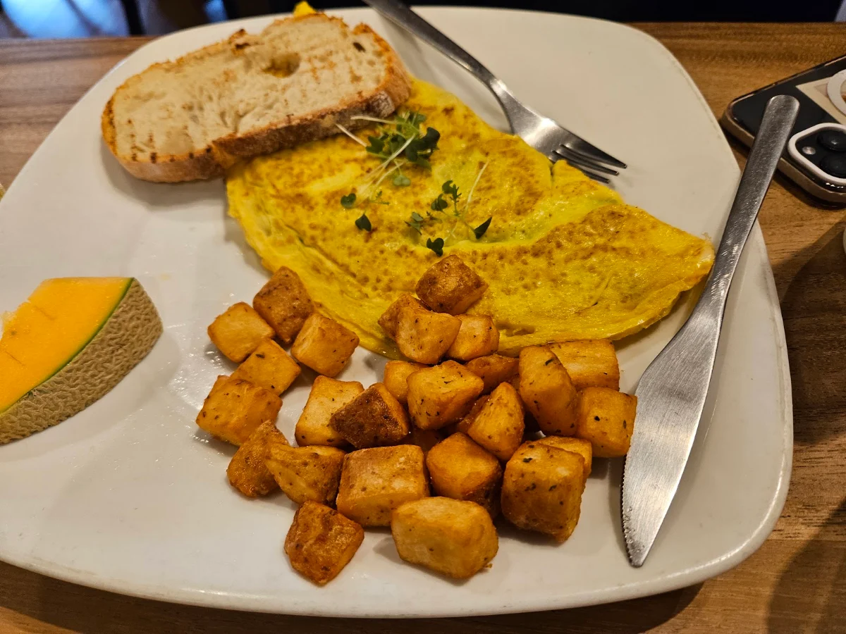 Veggie Delight Omelet