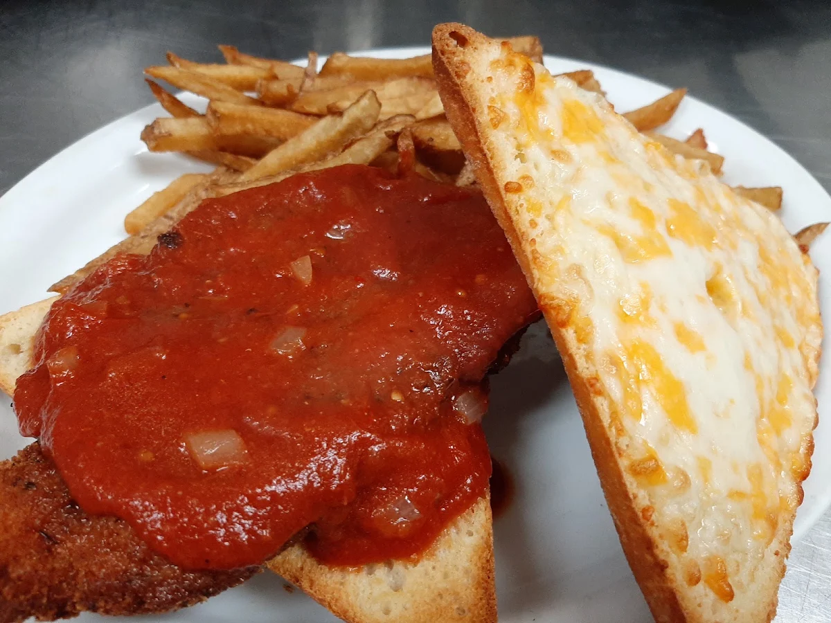 Chicken Parmesan w Fries