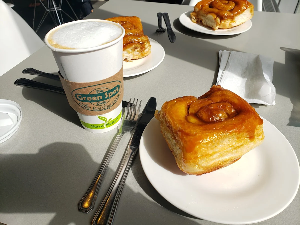 Cinnamon Bun & Cappuccino