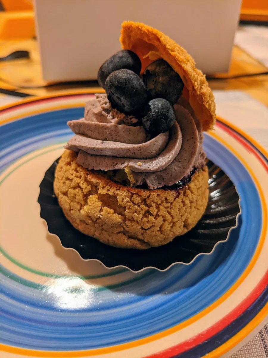 Profiteroles Aux Bleuets