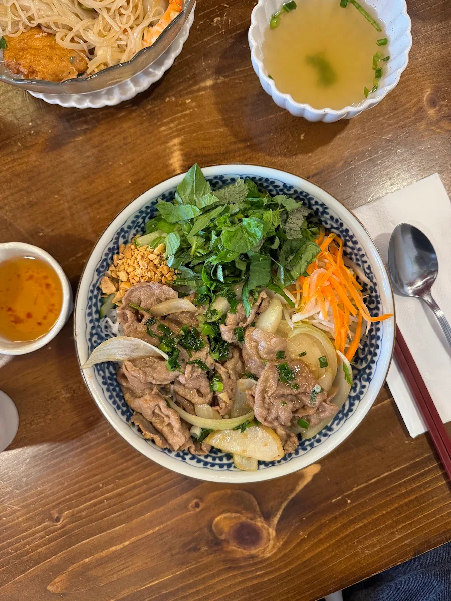 K3 Lemongrass Beef Vermicelli Noodle Bowl Bún Bò Xào