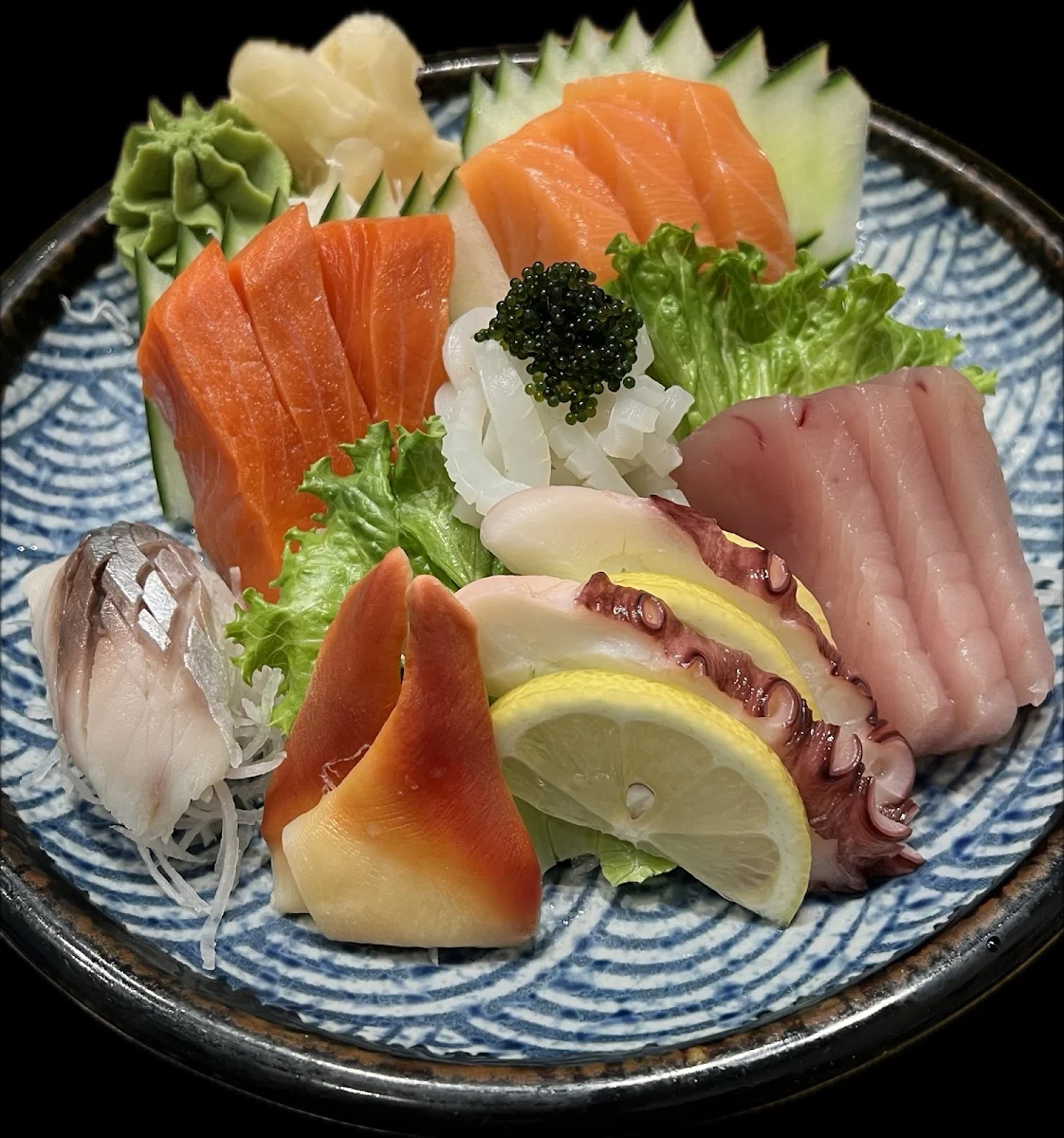 Deluxe Sashimi Combo
