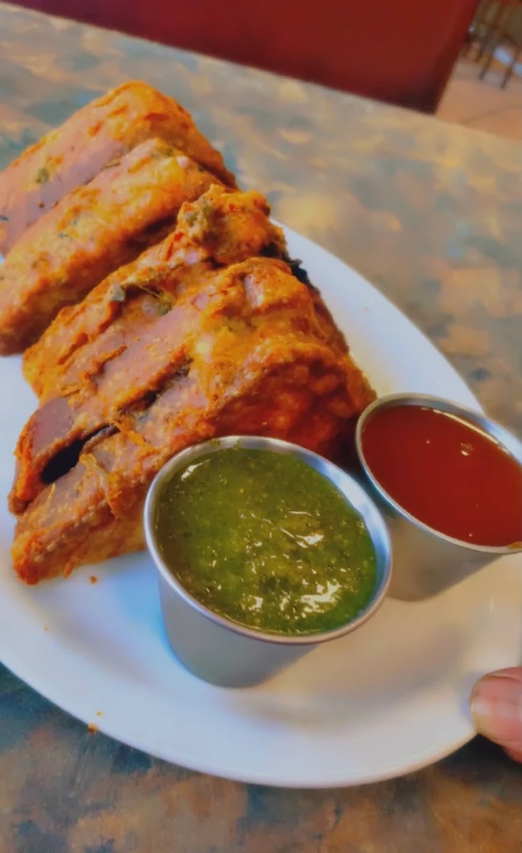 Stuffed Bread Pakora, Taste of India Restaurant