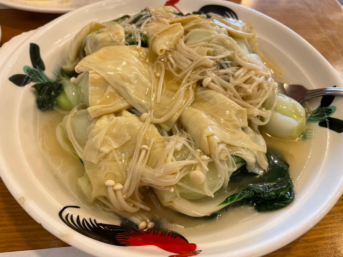 Baby Bok Choy with Bean Curd Sheet and Enoki Mushroom