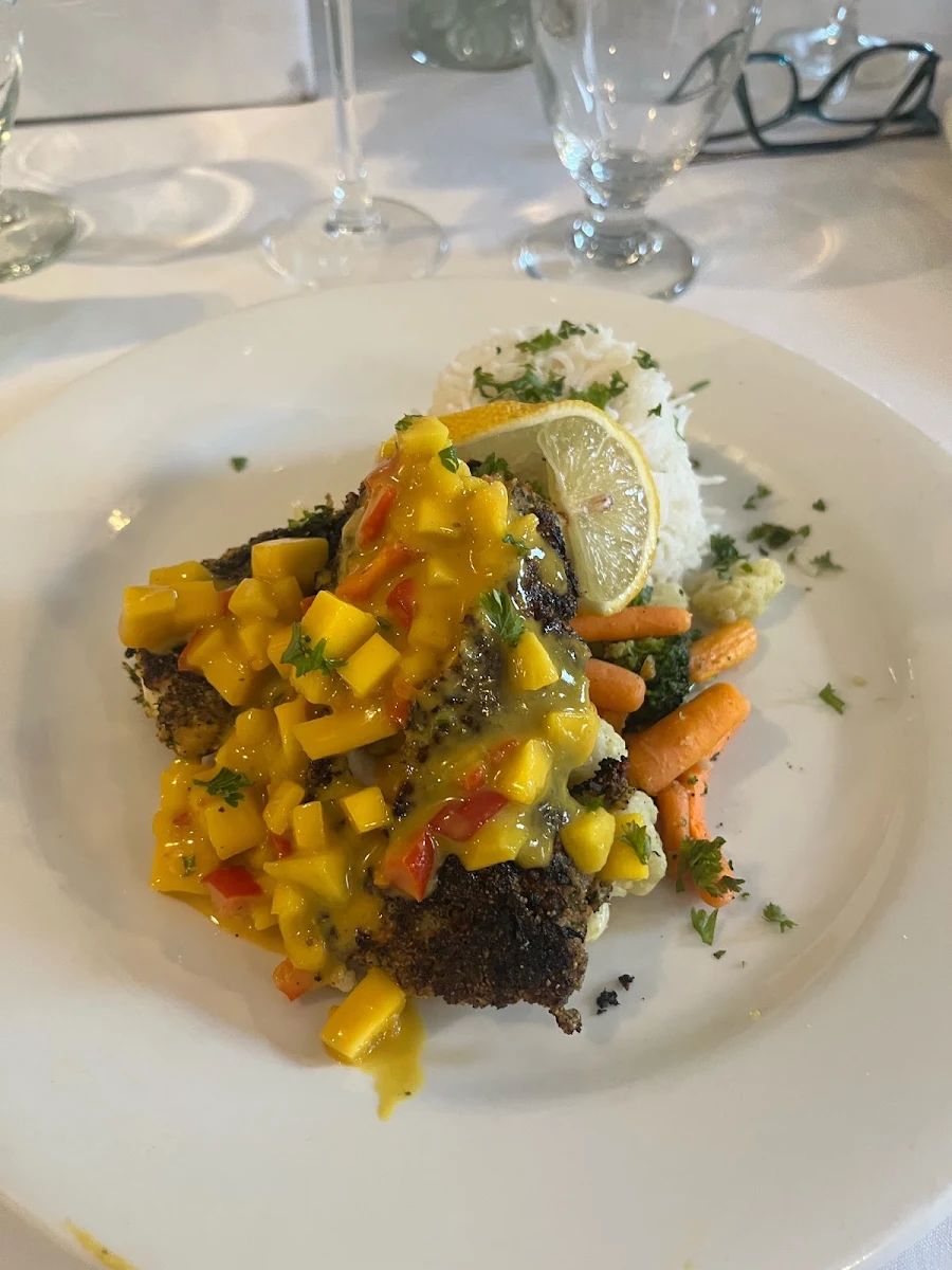 Highlights, Lucille's Classic Dining Restaurant