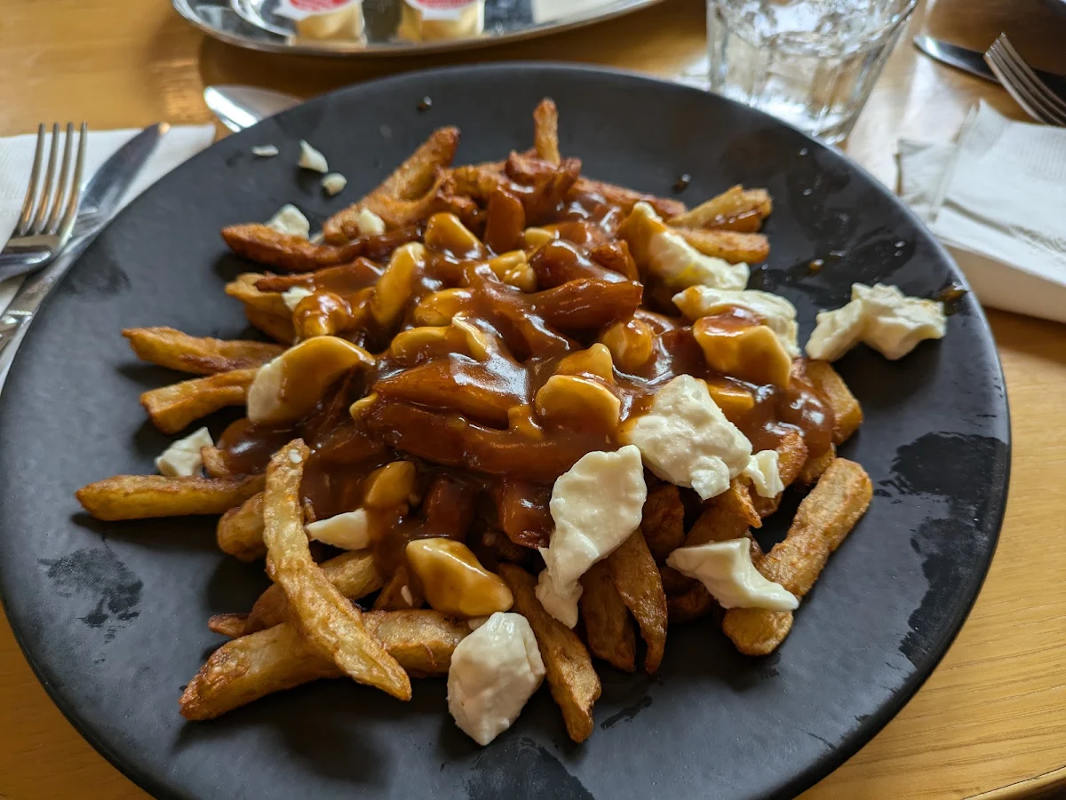 Poutine BBQ, Pub St-Patrick
